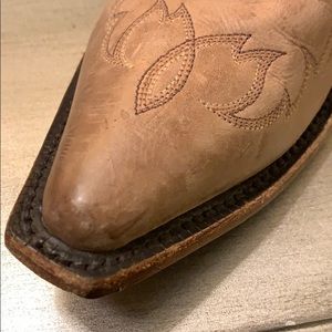 Womens 8.5 Light brown leather cowgirl boots